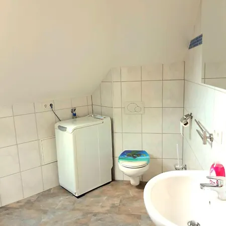 Seyfarthrooms - Grossroehrsdorf 2 - Zentrale Lage, Stilvolle Einrichtung, Blick In Den Garten Appartement *
